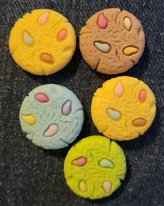 Dollhouse Miniatures Food 5 Loose Cookies - Picture 1 of 1