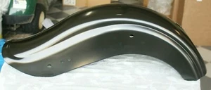 Hermoso guardabarros trasero original FABRICANTE DE EQUIPOS ORIGINALES HARLEY-DAVIDSON FXDWG cebado 59918-02 - Imagen 1 de 8