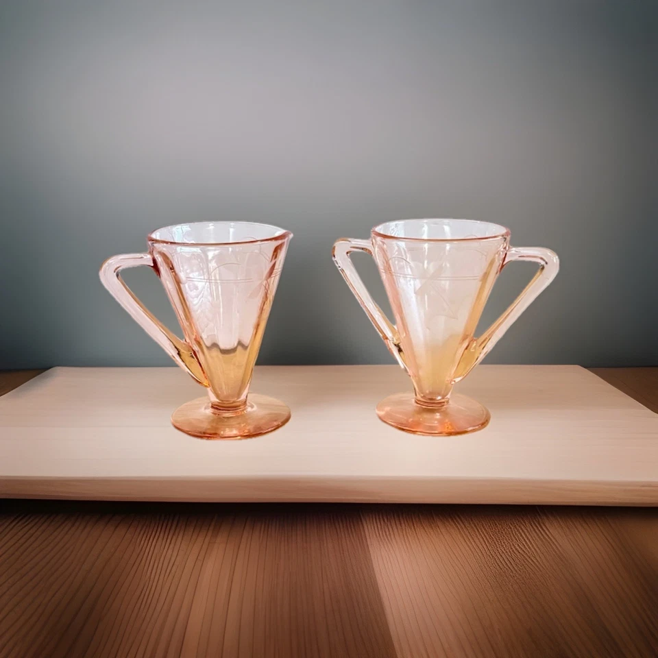 Azúcar y crema de vidrio vintage de la depresión rosa con diseño floral grabado de 4" de alto Foto 1 de 3