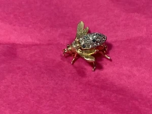 precious Tiny Bee pin brooch gold color rhinestones 1" x 1.25" unbranded - Picture 1 of 9