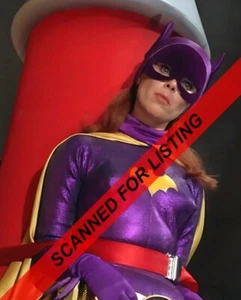 Batman 60er TV SHOW YVONNE CRAIG als BATGIRL 8x10 FOTO #9320 - Bild 1 von 1