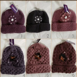  WOMEN'S ROSE KNITTED BEANIE YARN HAT WARM AND COZY TREND ONE SIZE  - Picture 1 of 1