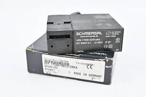 Schmersal Sicherheitszuhaltung AZM 170SK-02/01ZRKA ( 1182754 ) - Bild 1 von 4