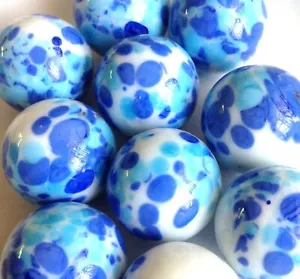 Glasmurmeln Game Shooter 1" - 10 Stück Handarbeit weiß mit blauen Punkten - Bild 1 von 2