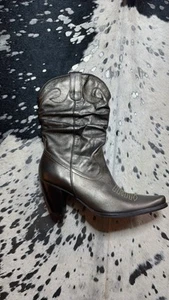 Women’s Vintage Metallic Cowboy Boots - Picture 1 of 3