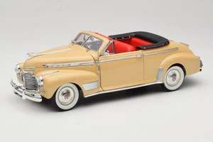 3022518 Chevrolet Deluxe Convertible Beige Eagle Collectibles 1:18 - Picture 1 of 8
