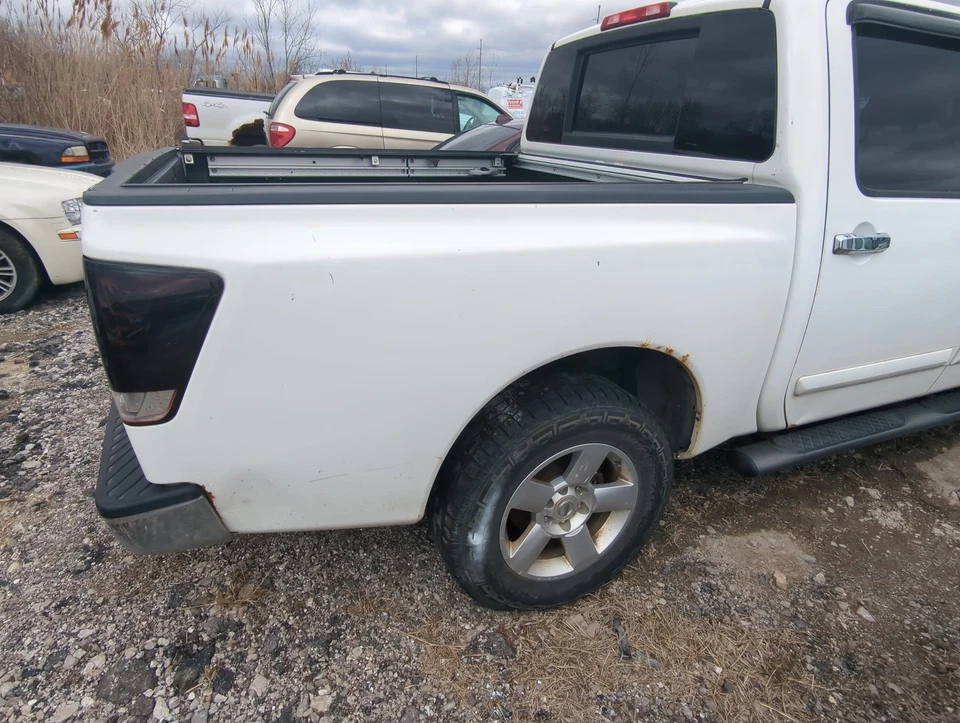 2010 Nissan Titan Passenger Rear Door Oem LZX45 Foto 1 de 1