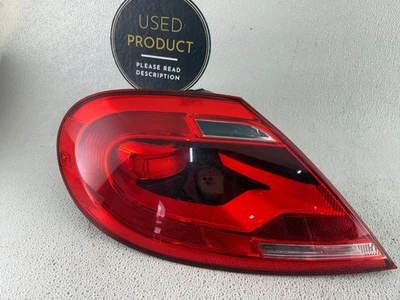 AFTERMARKET TYC | 2012 - 2019 Volkswagen Beetle COUPE Halogen Tail Light- Driver Foto 1 de 4