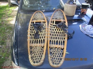 Vintage Gander Mountain Snowshoes Wood Rawhide 10x36 Made in Canada - Picture 1 of 7