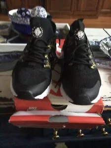 Nike Air Huarache Run Ultra Wmns Schwarz Gold (819685-001) 6,5 Größe Neu im Karton - Bild 1 von 11
