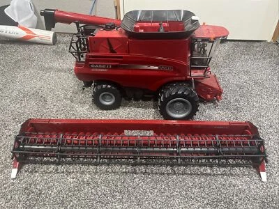 1:16 Case IH Axial Flow 8240 Combine - Big Farm Series - ZFN47391 - Image 1 of 4