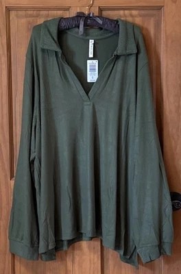 TORRID LONG SLEEVE KNIT TOP  BELLE ISLE SUPER SOFT SWEATER TOP 4 4X 4XL 26 NEW - Image 1 of 4