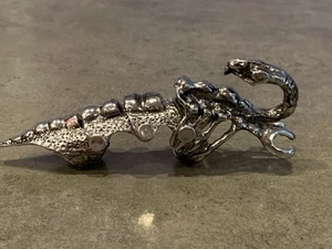 Anillo de dedo (va hasta el dedo completo) articulado talla 9 1/2 pesado serpiente dragón - Imagen 1 de 11