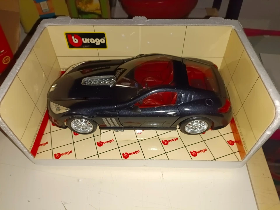 BBURAGO PEUGEOT 907 DIAMOND COLLECTION SCALA 1: 18 CON SCATOLA - Immagine 1 di 3
