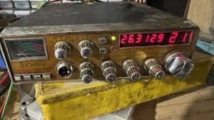 COBRA 200 GTL DX AM FM SSB NIGHT WATCH CB RADIO WORKING NEED A LITTLE HELP - Zdjęcie 1 z 3