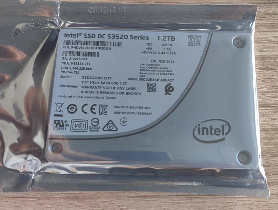 Intel SSD S3520 1.2TB U.2 Series DC SATA Solid State Drive (SSDSC2BB012T7) - Image 1 of 1