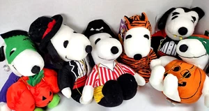 Vintage Snoopy Halloween Plush Toy Pumpkin Vampire Pirate Tiger Mini Whitmans x6 - Picture 1 of 10