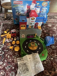 Fisher-Price Little People Discovery City Con Scatola Incompleta Bello Pulito - Foto 1 di 6