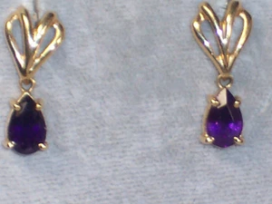 14K GELBGOLD 1 KARAT ZWEI AMETHYST DURCHBOHRTE OHRHÄNGER 3/4 ZOLL LANG - Bild 1 von 2