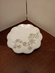 Temptations By Tara Christmas Eve And Winter White Silver 8" Salad/Dessert Plate - Picture 1 of 3