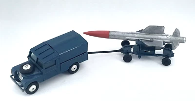 Corgi Gift Set 3 missile RAF Thunderbird e Land Rover - Immagine 1 di 4