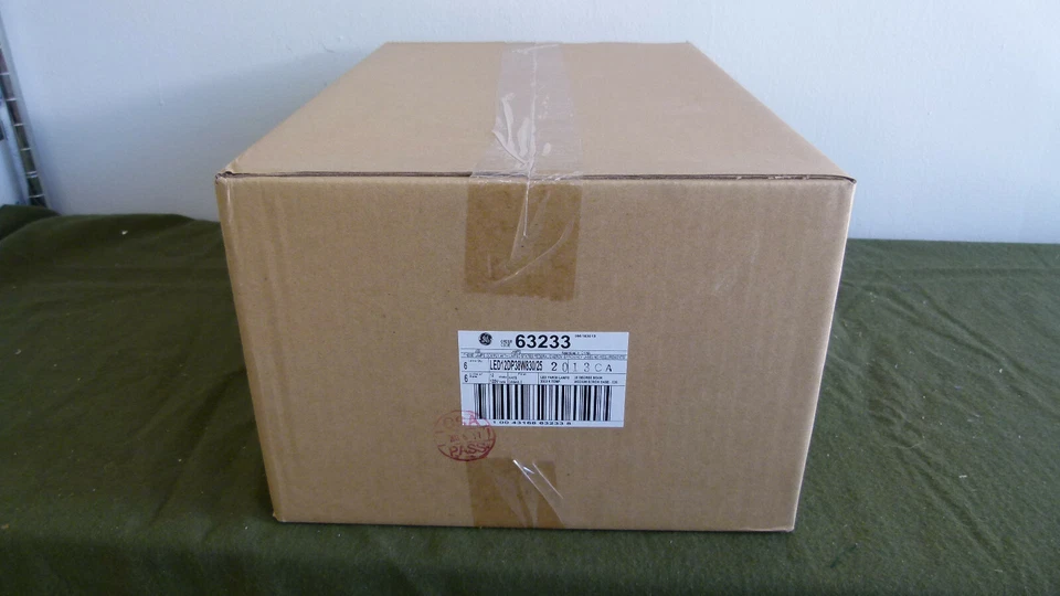Box of 6 - GE 63233 - LED12DP38W830/25 12 Watt PAR38 Flood Lamp 3000K 120V - Image 1 of 3