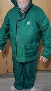 Kool Dri Sports Rainwear, Totally Waterproof And It “ Breathes”, 2XL with carry - Picture 1 of 6