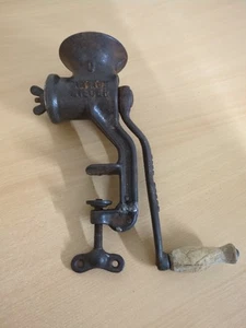Vintage Cast Iron British Made Hand Mincer No.0 - Picture 1 of 10