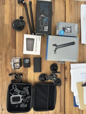 GoPro HERO11 Black Actionkamera, Schwarz, Inkl. Zubehörpaket - Bild 1 von 4