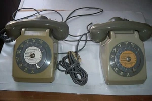 lot de 2 téléphones vintage 1 gris et 1 ivoire - Afbeelding 1 van 6