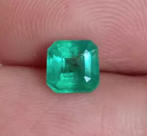Zambia Smeraldo Verde Naturale Taglio Ottagonale Certificato Gemma Sciolta 0,90 Cts - Foto 1 di 5
