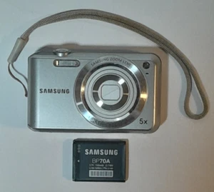 Samsung SL50 5x Zoom 10.2 MP Digital Camera Silver With Battery - Picture 1 of 8