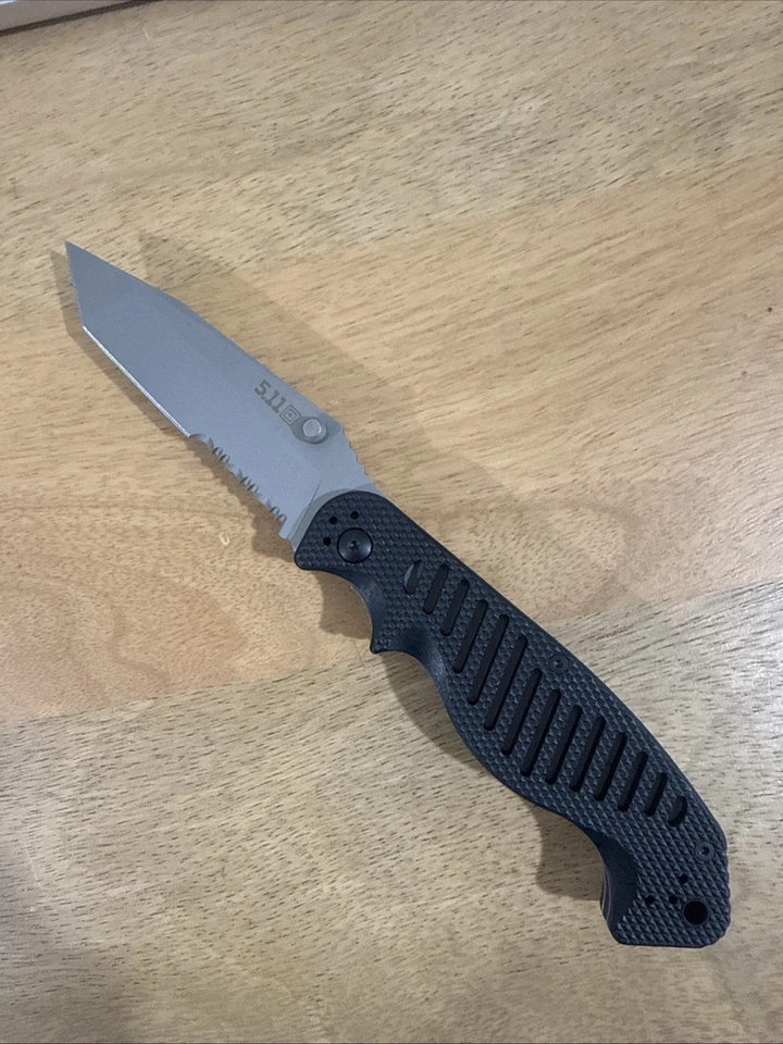 Navaja de bolsillo táctica 5,11 Foto 1 de 4