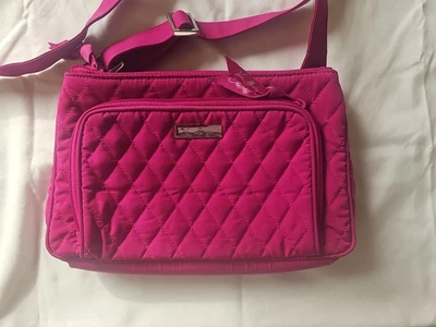 Bandolera Vera Bradley Hot Pink Little Hipster Qulilted 10 con correa ajustable Foto 1 de 4