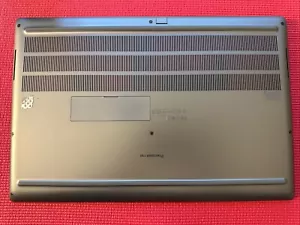 Dell Precision 7760 Base Cover KV0XM 0KV0XM B60 Grade A Missing one screw - Bild 1 von 20