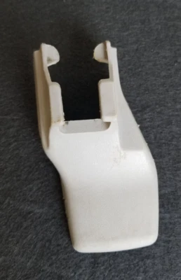 Cubierta de perno interior del asiento delantero derecho Toyota 4Runner 2003-2009 gris 72137-35070 Foto 1 de 2