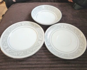 Replacement Pieces for Imperial China W Dalton (Whitney) - Imagen 1 de 4