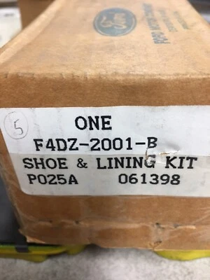 NUEVO GENUINO 1994-2002 FORD TAURUS PASTILLAS DE FRENO DE DISCO DELANTERAS POLICÍA ESPECIAL F4DZ2001B Foto 1 de 3