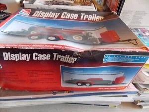AMT 8216 Display Case Trailer KIT 1/25 OPEN BOX FACTORY COMPLETE - Picture 1 of 5