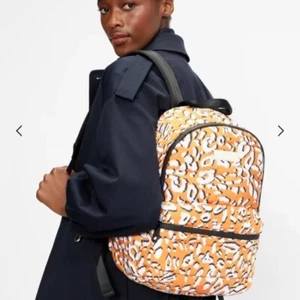 Ted Baker London Leopardenmuster Puffer Rucksack mit Tasche Orange Weiß - Bild 1 von 4