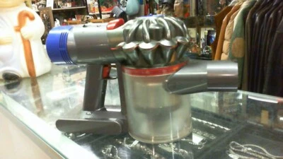 Dyson V7 Trigger Handheld Vacuum Cleaner Gray Cordless 21.6V Bagless works, READ - Image 1 of 4