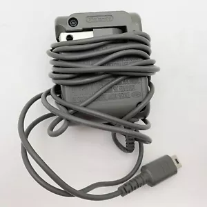 NINTENDO DS AC Adapter - Picture 1 of 3
