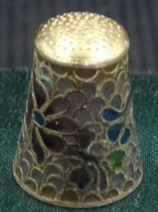 Superbe ancien dé à coudre En laiton à fleurs émaillées/ cloisonnées - Picture 1 of 4