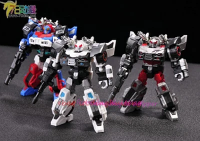 Iron Factory If Ex-12 Armored Tactical Staff Prowl & Bluestreak & Smokescreen - Image 1 of 3