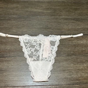 Victoria’s Secret Dream Angels White Lace High Leg V-String Panty Medium NWT - Picture 1 of 11