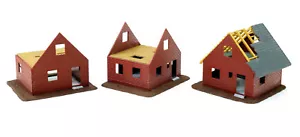 HO Scale 3 Houses Under Construction & Painted - Picture 1 of 5