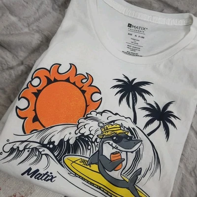 Camiseta MATIX Tiburón Para Hombre XL Manga Corta Surf Playa Olas Verano Foto 1 de 4