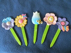5 novelty painted garden stakes 12cm flowers Hand painted - Picture 1 of 2