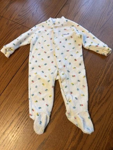 Vintage Osh Kosh Baby Mädchen Frottee Einteiler Schlafanzug mit Füßen Blumen 3-6 Monate - Bild 1 von 6