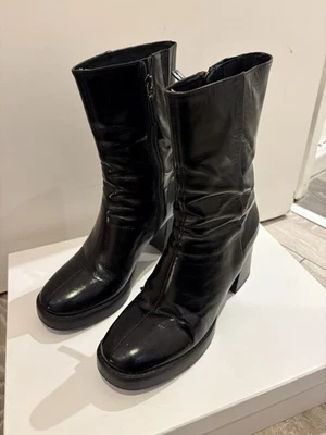 Stivaletti Bibi Lou neri in vernice misura 5 38 plateau stile anni 70 - Immagine 1 di 4